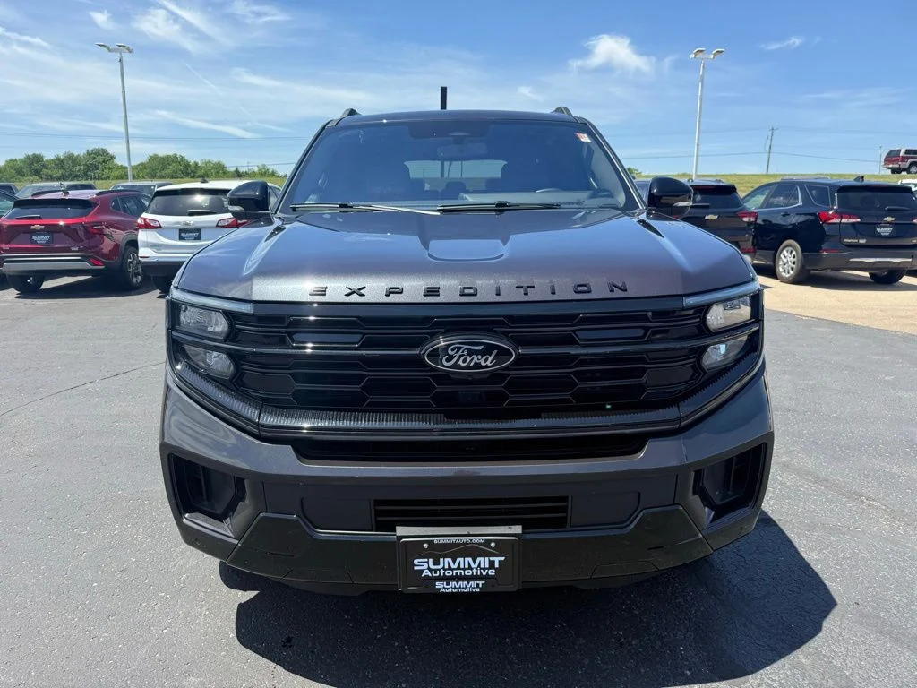 Used 2025 Ford Expedition - photo 34