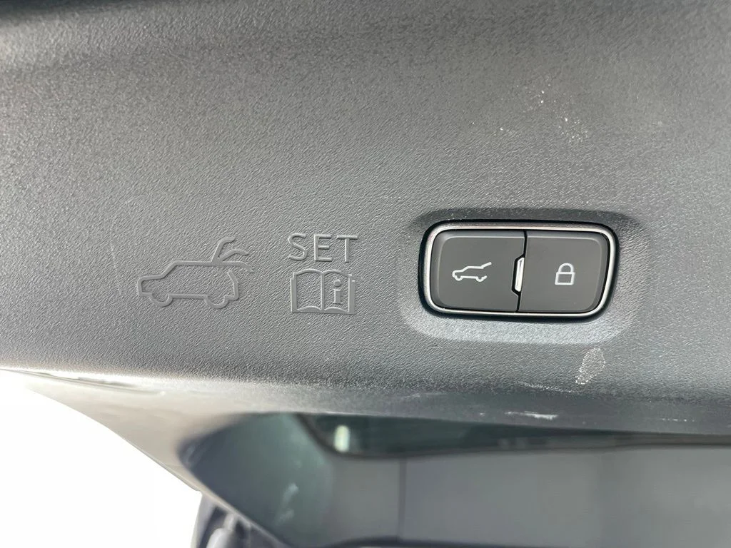 Used 2025 Ford Expedition - photo 46