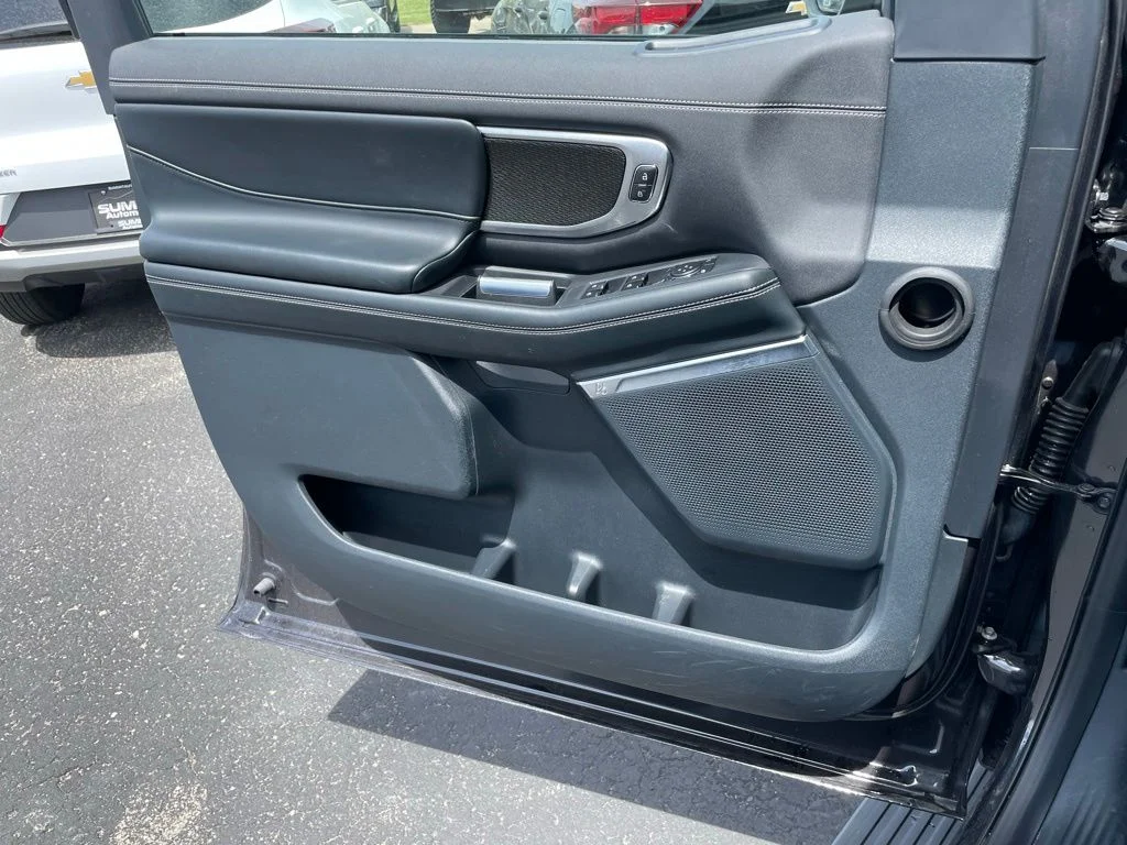 Used 2025 Ford Expedition - photo 63