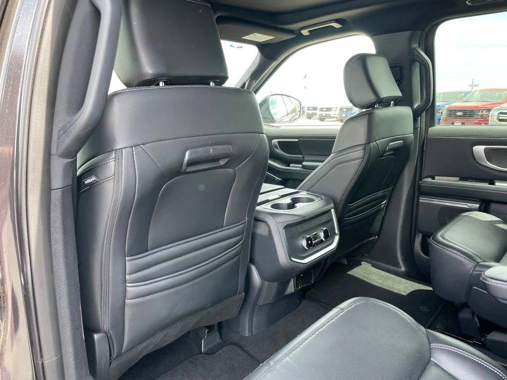 Used 2025 Ford Expedition - photo 64