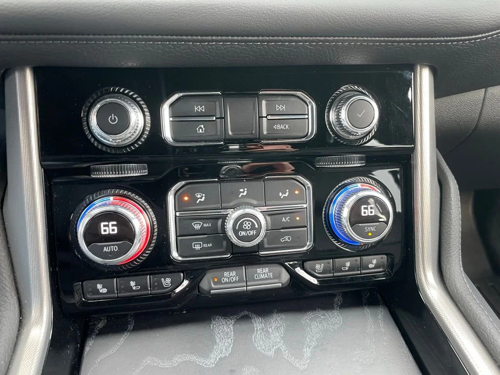 Used 2021 GMC Yukon XL - photo 15