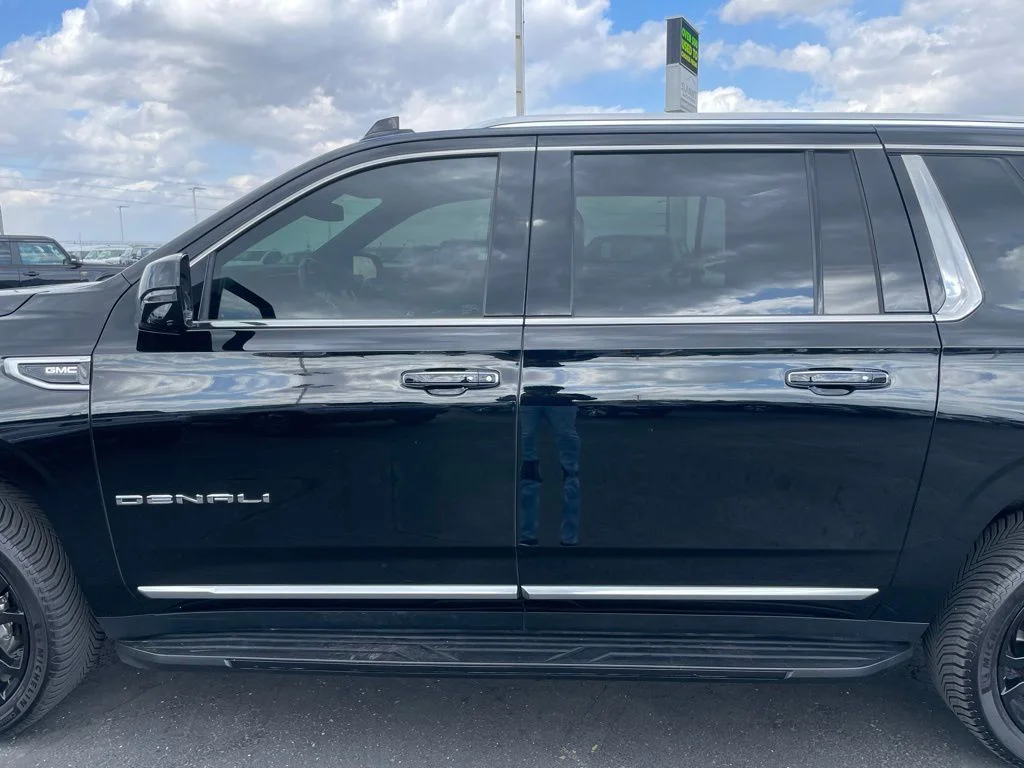 Used 2021 GMC Yukon XL - photo 32