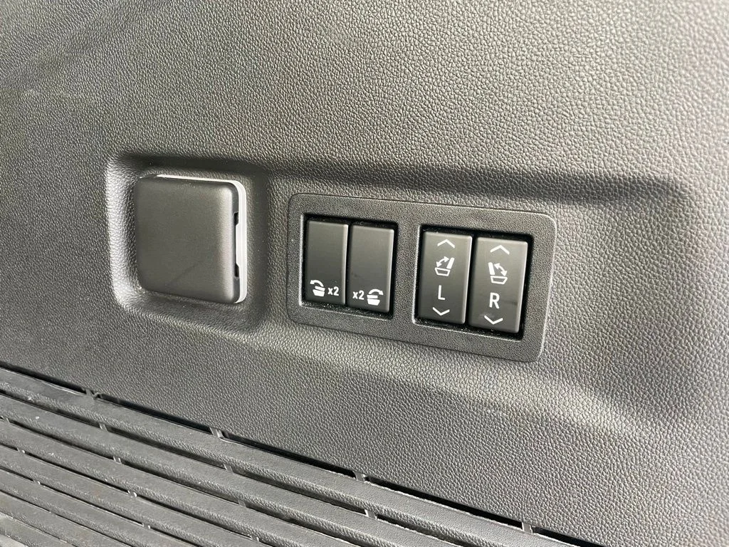 Used 2021 GMC Yukon XL - photo 38