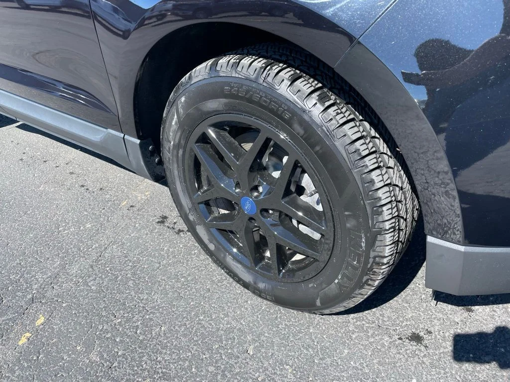 Used 2022 Ford Edge - photo 3