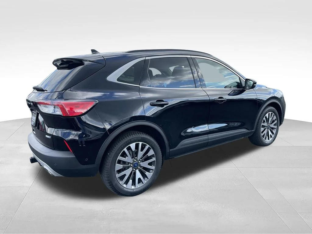 Used 2020 Ford Escape - photo 2