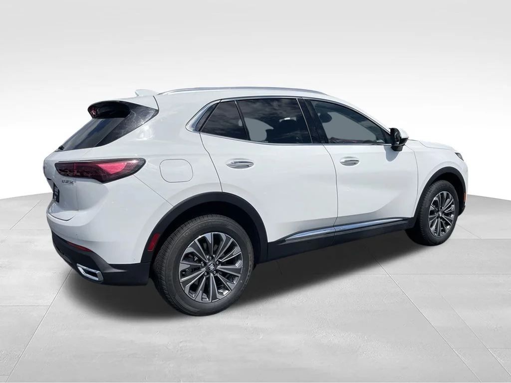 Used 2024 Buick Envision - photo 2