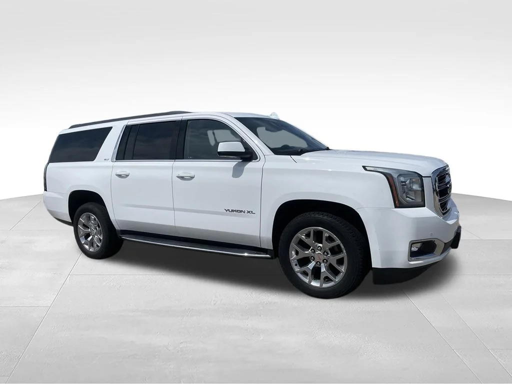 Used 2018 GMC Yukon XL - photo 2