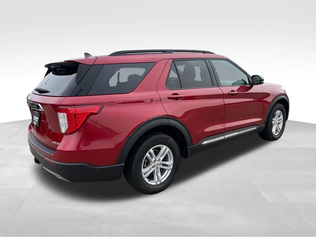 Used 2023 Ford Explorer - photo 2