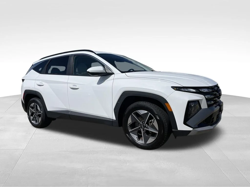Used 2025 Hyundai Tucson - photo 2