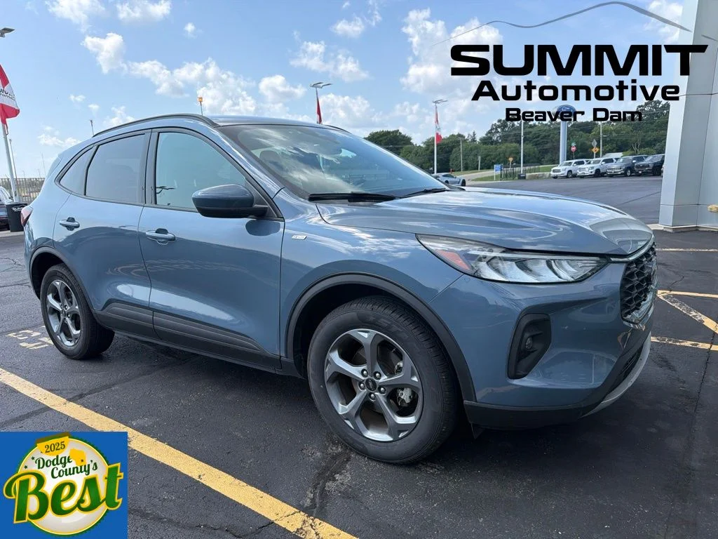 Used 2025 Ford Escape - photo 1