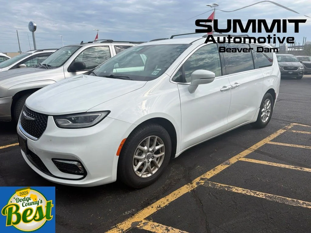 Used 2022 Chrysler Pacifica - photo 1