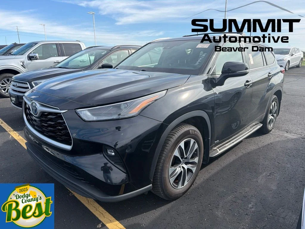 Used 2023 Toyota Highlander - photo 1