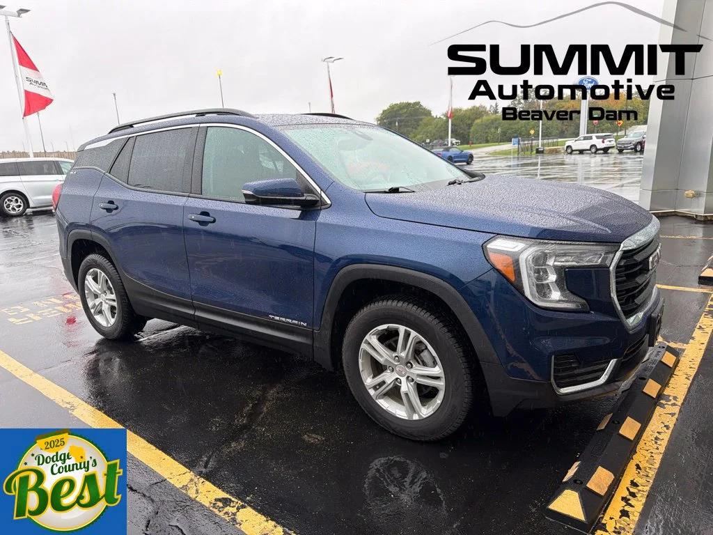 Used 2023 GMC Terrain - photo 1