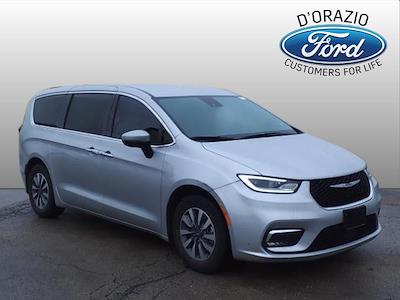 Used 2023 Chrysler Pacifica Hybrid Touring L Minivan for sale #L2516 - photo 1
