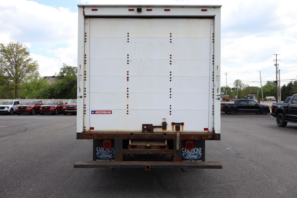 Used 2014 Ford E-450 - photo 5