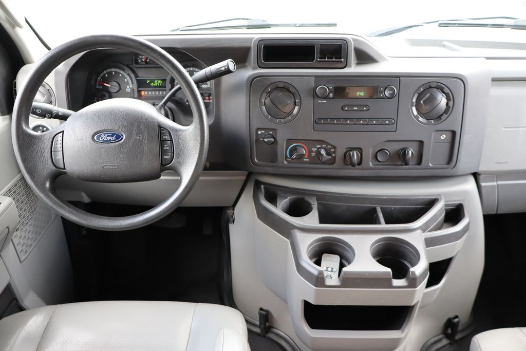 Used 2014 Ford E-450 - photo 8
