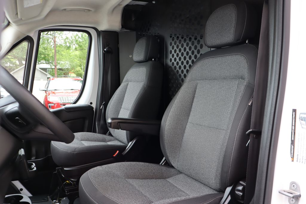 Used 2025 Ram ProMaster 2500 - photo 5