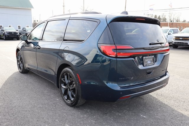 Used 2025 Chrysler Pacifica - photo 18