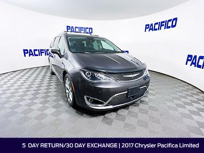 2017 Chrysler Pacifica FWD Minivan for sale #HY46095 - photo 1