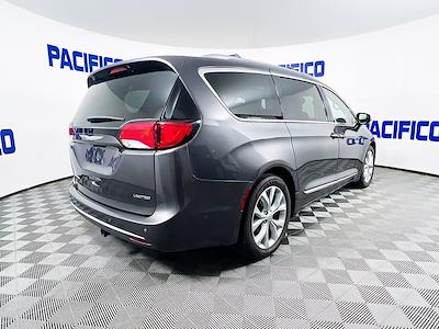 2017 Chrysler Pacifica FWD Minivan for sale #HY46095 - photo 2