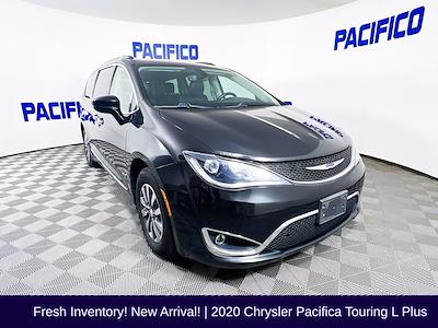 2020 Chrysler Pacifica FWD Minivan for sale #HYU586624A - photo 1