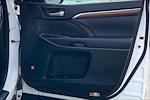2017 Toyota Highlander AWD SUV for sale #A10265A - photo 26