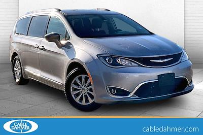 2018 Chrysler Pacifica FWD Minivan for sale #X102948A - photo 1
