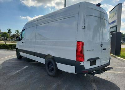 Used 2014 Mercedes-Benz Sprinter 3500 Box Truck for sale #TT563250 - photo 2
