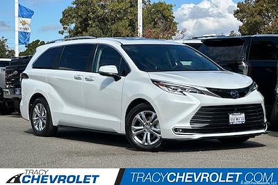 2022 Toyota Sienna AWD Minivan for sale #25U0388A - photo 1