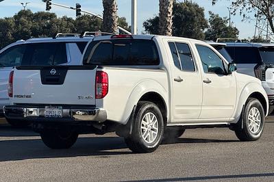 Used 2018 Nissan Frontier SV Crew Cab for sale #26U0012 - photo 2