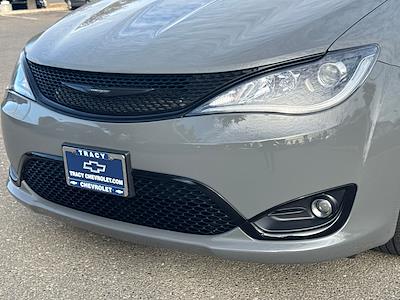 2020 Chrysler Pacifica FWD Minivan for sale #26U0463 - photo 1