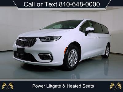2023 Chrysler Pacifica FWD Minivan for sale #36090P - photo 1
