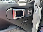 Used 2020 Jeep Gladiator Overland Crew Cab 4x4 Pickup for sale #U6225I - photo 14