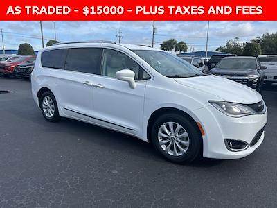 2019 Chrysler Pacifica FWD Minivan for sale #32577W - photo 1