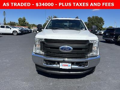 2019 Ford F-350 Crew Cab DRW 4WD Cab Chassis for sale #32823W - photo 2