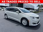 2017 Chrysler Pacifica FWD Minivan for sale #M536592W - photo 1