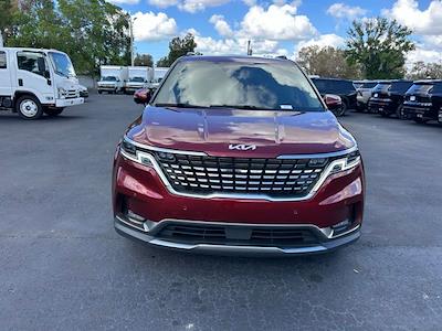 Used 2023 Kia Carnival - photo 1