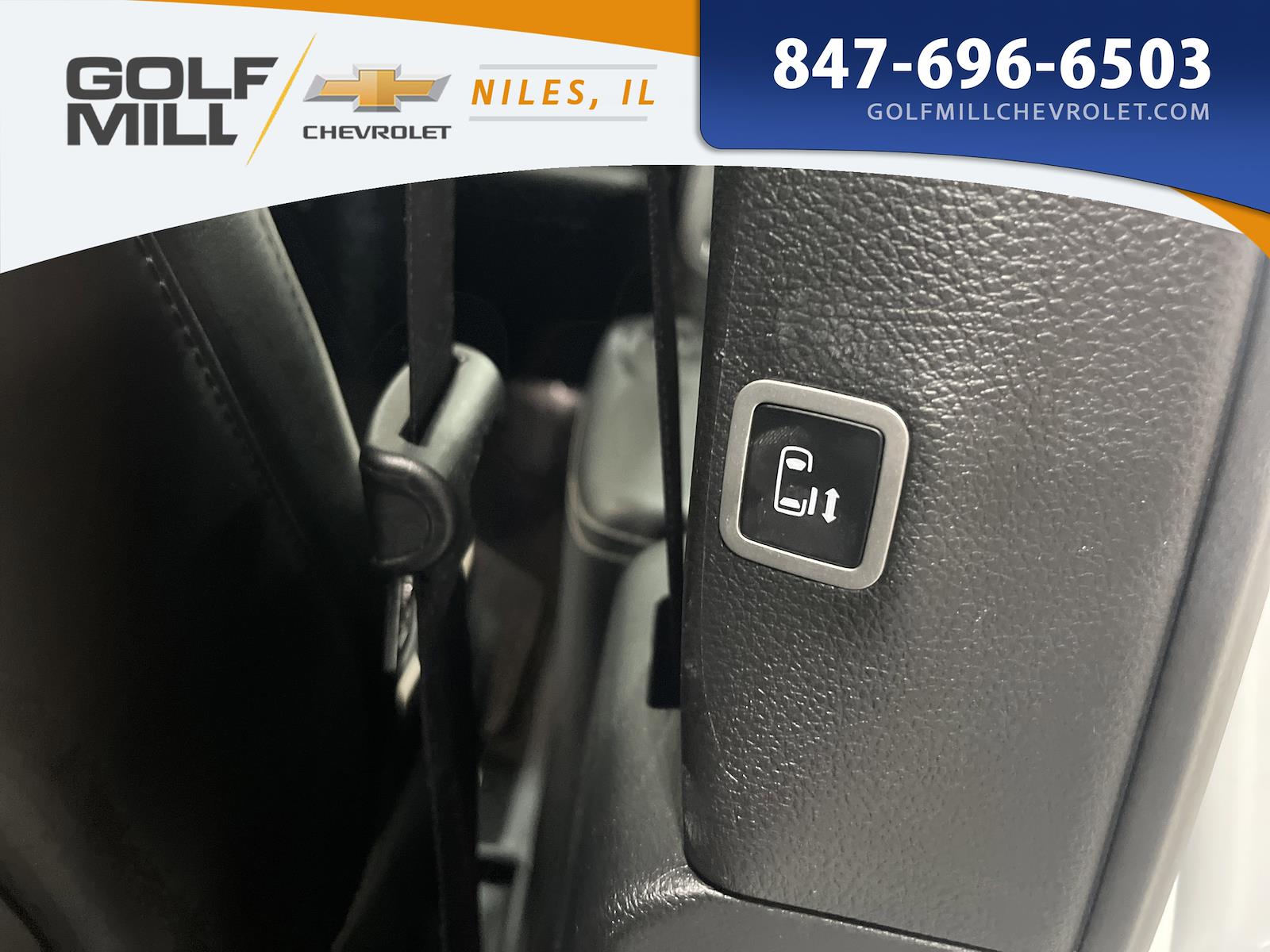 Used 2025 Chrysler Pacifica - photo 14