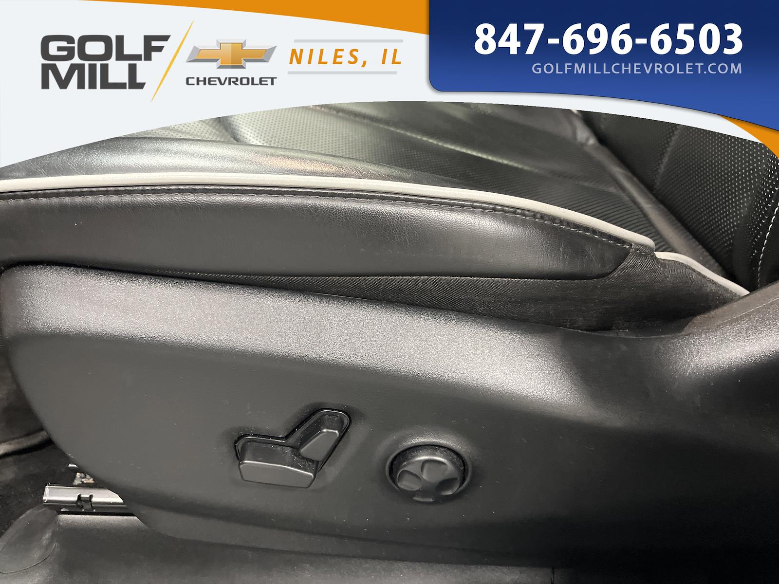 Used 2025 Chrysler Pacifica - photo 18