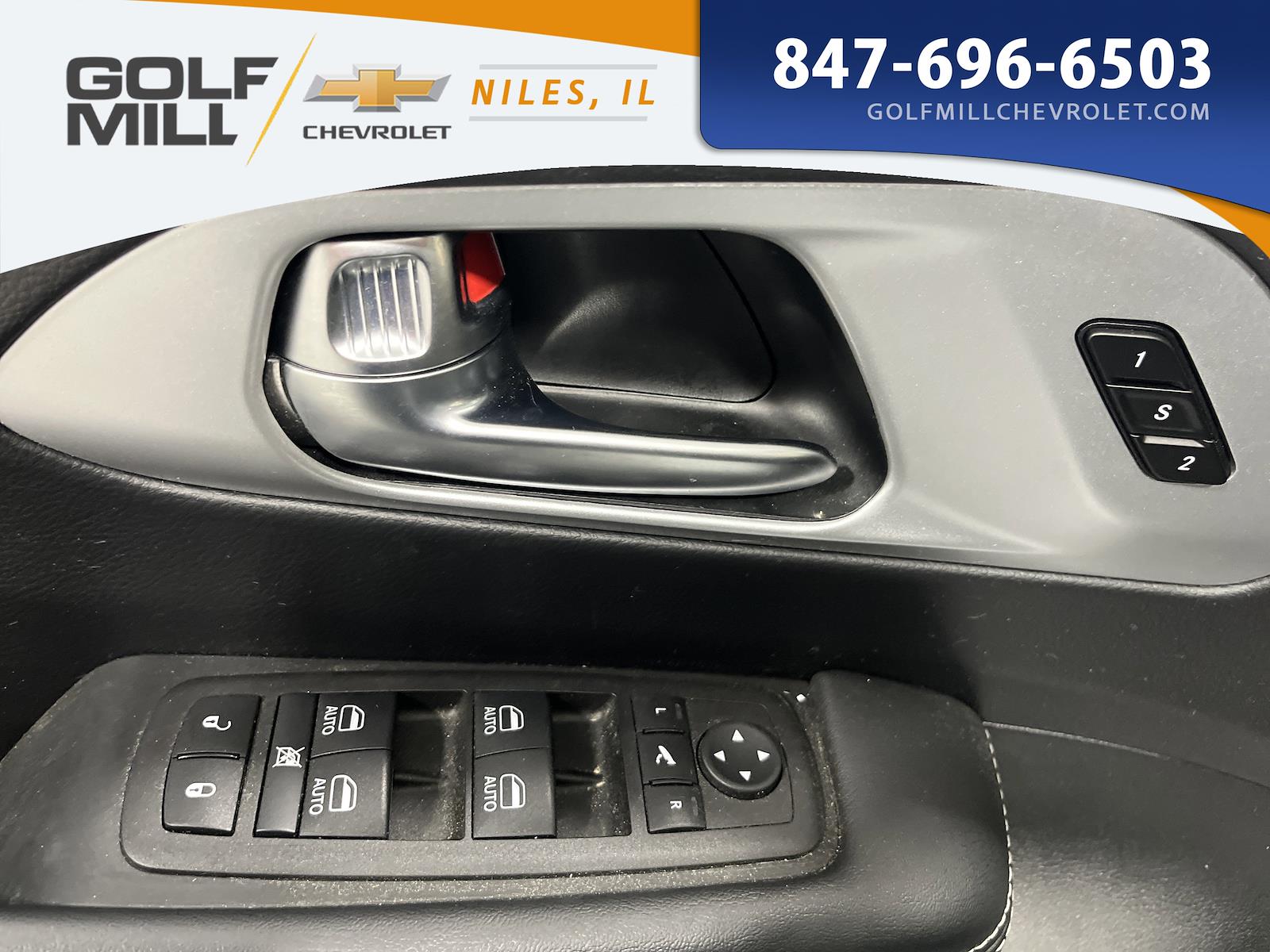 Used 2025 Chrysler Pacifica - photo 19