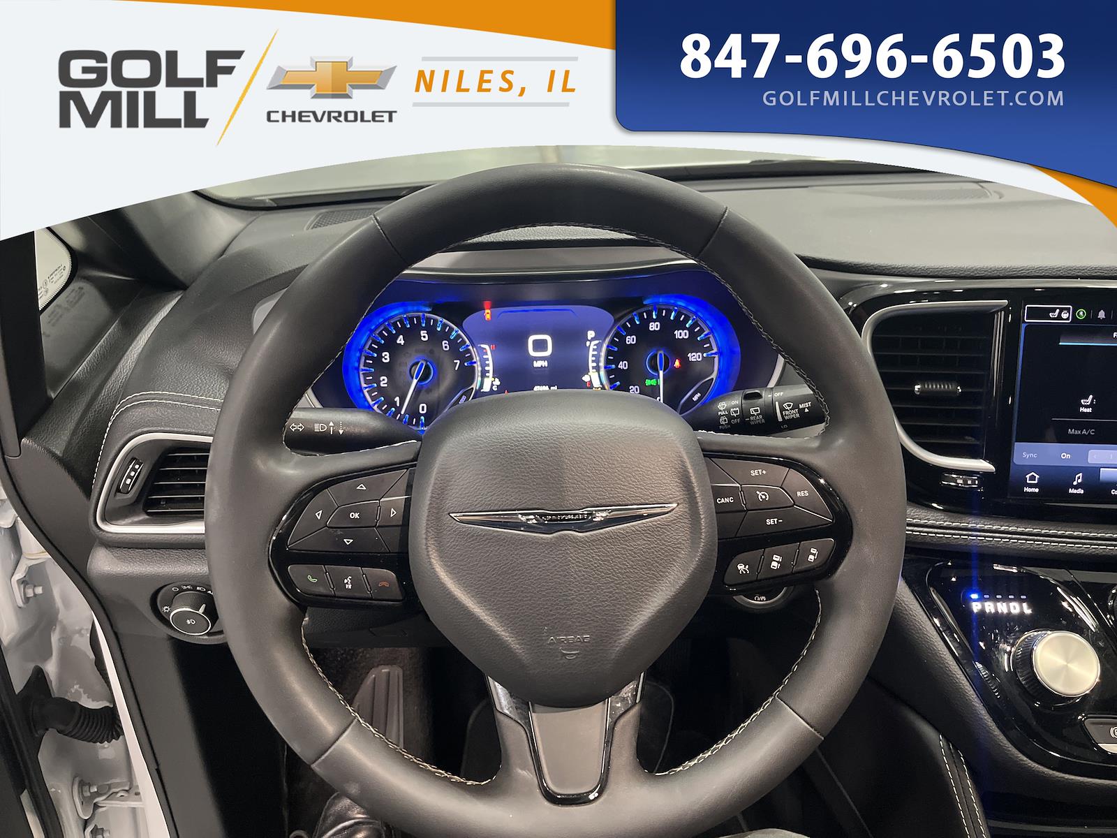 Used 2025 Chrysler Pacifica - photo 21