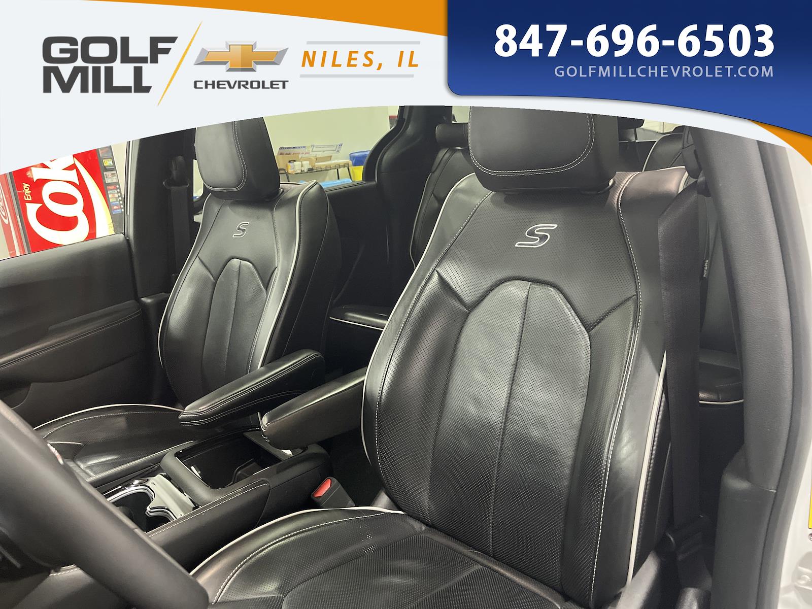Used 2025 Chrysler Pacifica - photo 35