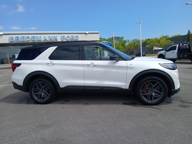 Used 2025 Ford Explorer - photo 6