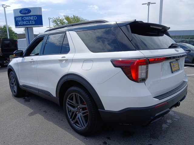 Used 2025 Ford Explorer - photo 7