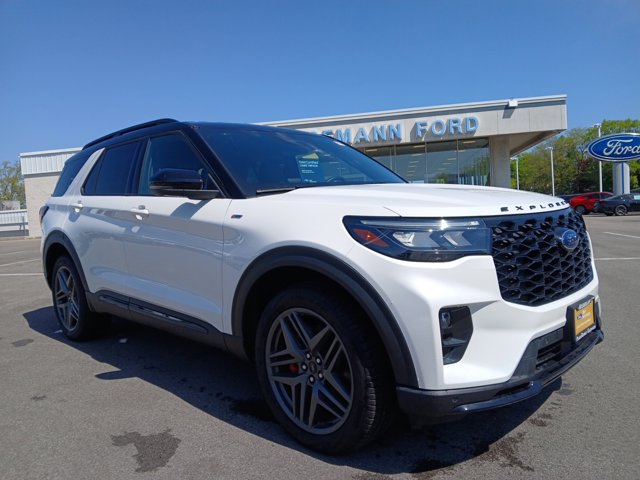 Used 2025 Ford Explorer - photo 5