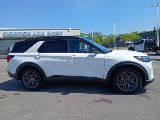 Used 2025 Ford Explorer - photo 6