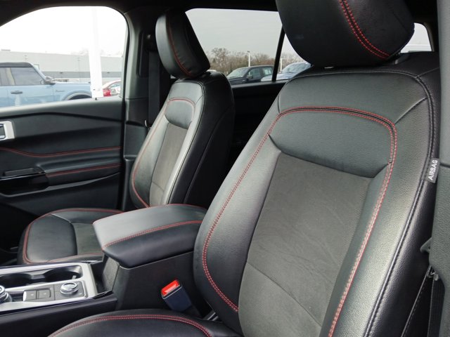Used 2023 Ford Explorer - photo 22