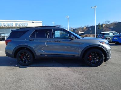 Used 2022 Ford Explorer - photo 1