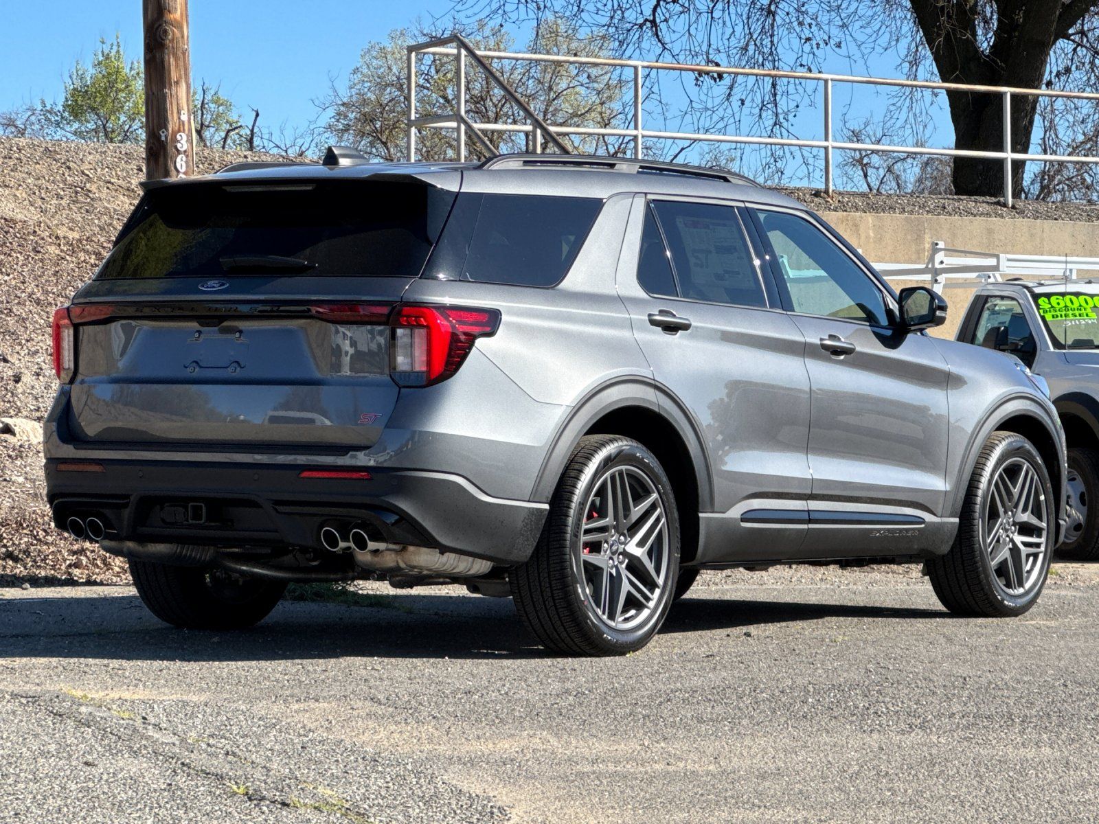 New 2026 Ford Explorer - photo 5