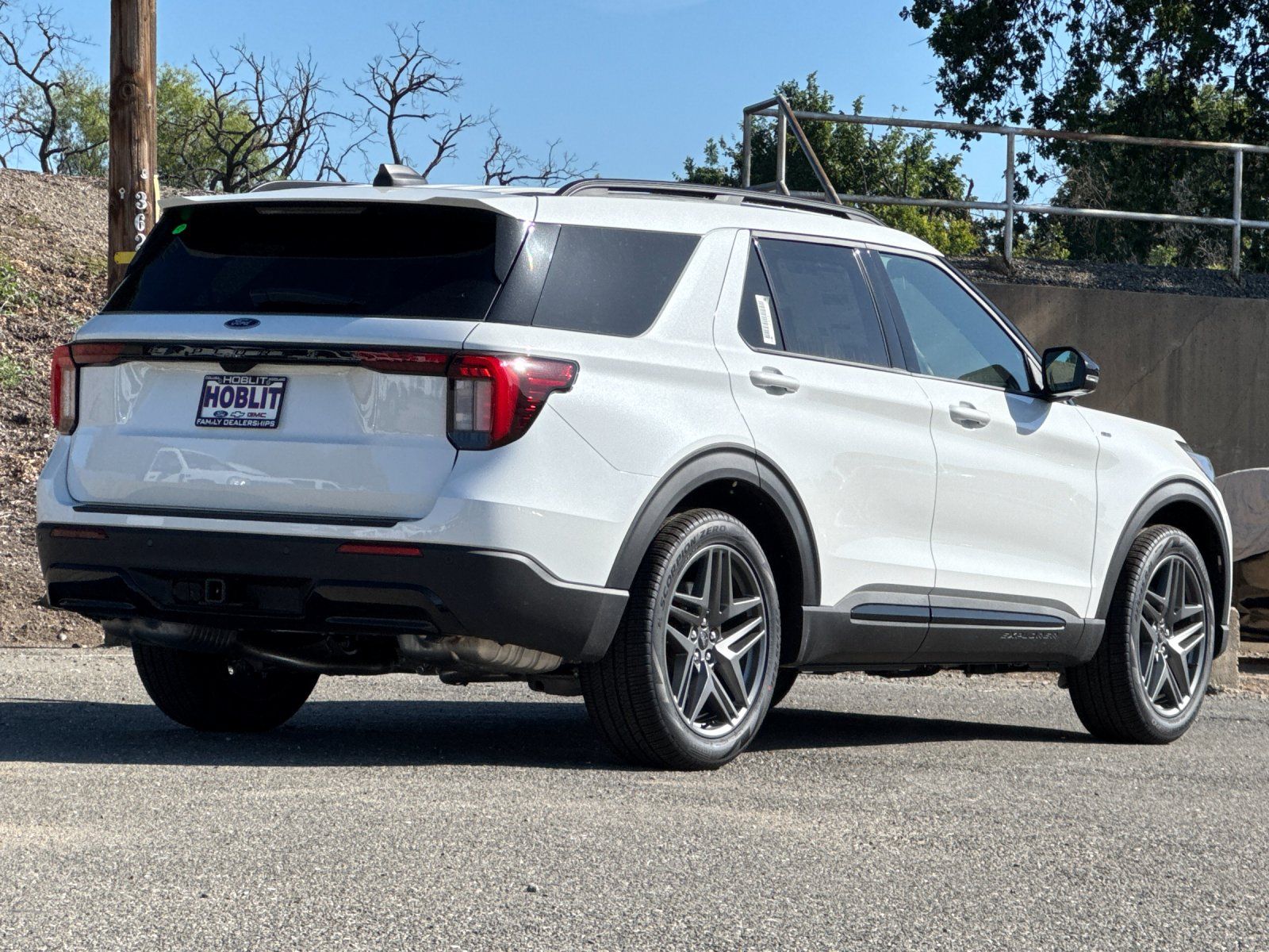 New 2026 Ford Explorer - photo 2